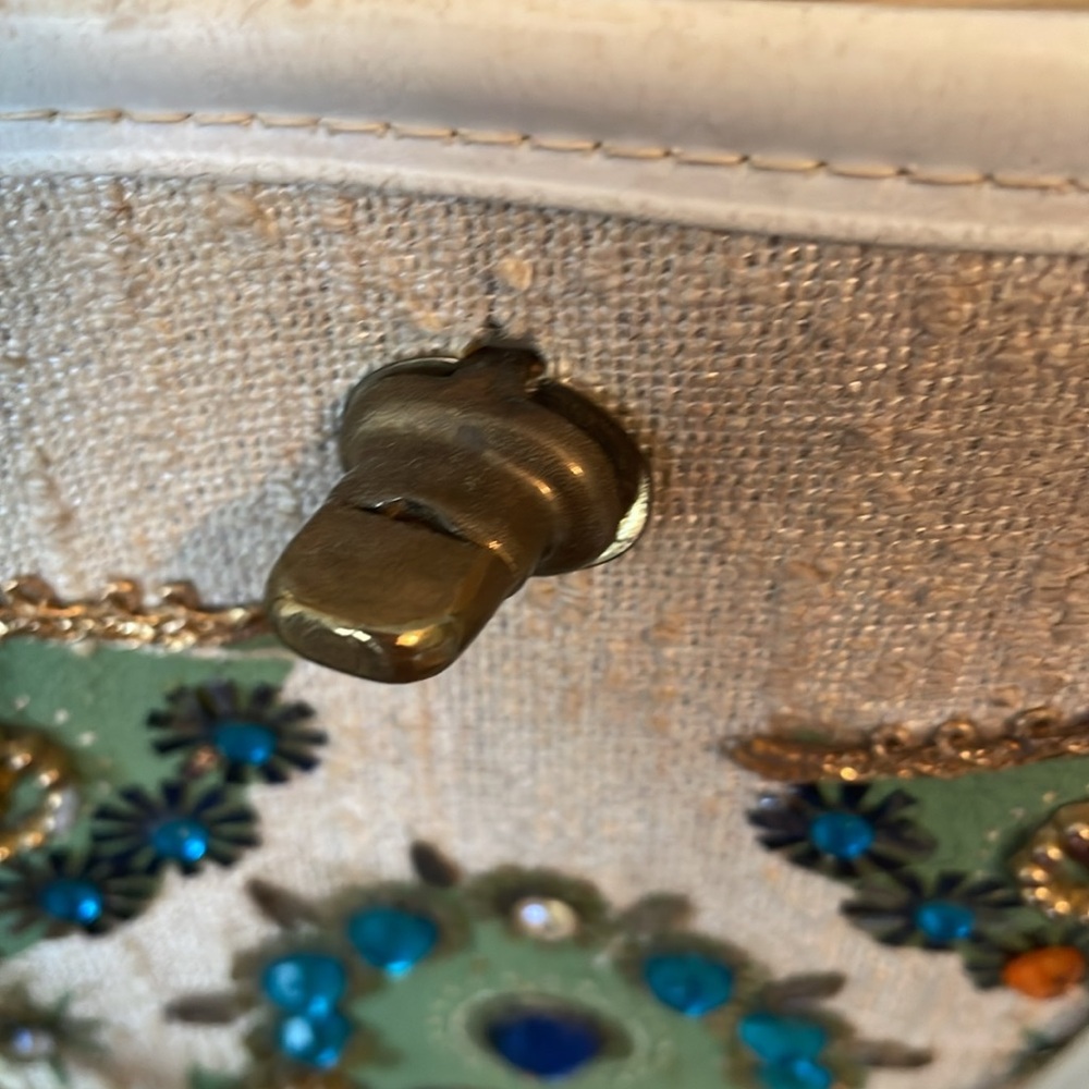 VINTAGE CRAFTED HANDBAG - Picture 5 of 6